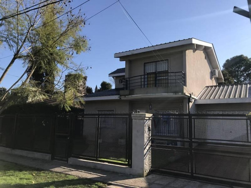 Imagen 2 de 10 de Venta Chalet Excelente Estado - La Reja Norte