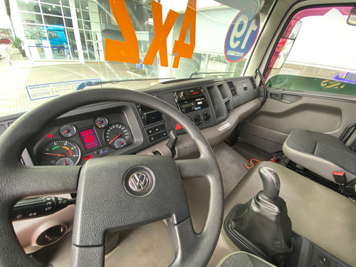 Imagem 9 de 10 de Volkswagen Teto Alto Vtronic 19-420 E Constellation 2p (die
