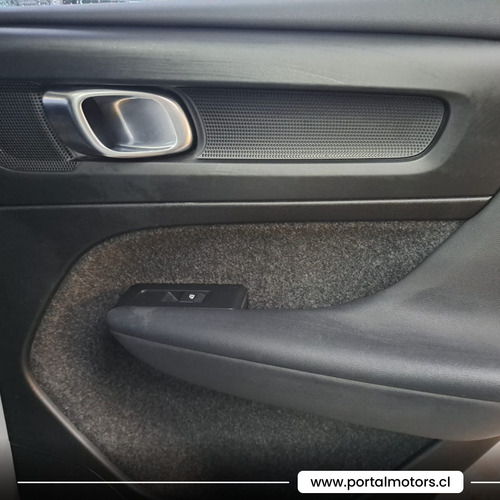 Volvo XC40 2.0 Mhev B4 Plus Fwd