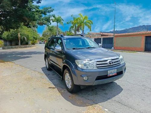 Toyota Fortuner 2010 4x4