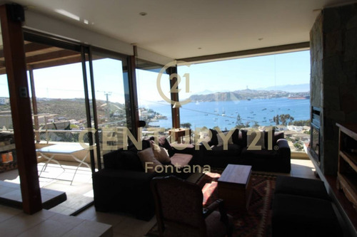 Imagen 8 de 30 de Se Vende Casa Con Gran Vista Al Mar En La Herradura
