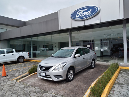 Imagen 1 de 14 de Nissan Versa 2019