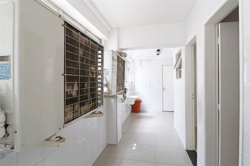 Aparatamento Com 300 Metros De Área Útil , Na Rua Do Clube Pinheiros , Totalmente Reformado , - 353-im559609