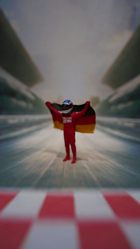 Michael Schumacher Ferrari Con Bandera Figura 1/43