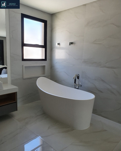 Imagem 20 de 25 de Casa De Alto Padrão! Fino Acabamento, Localização Privilegiada! - Ca00084 - 67630243