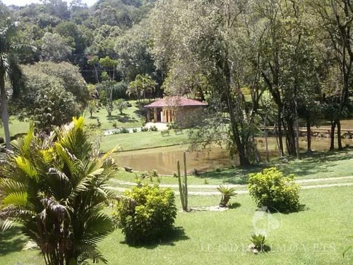 Compre A Sua Chácara Ao Pé Da Serra Do Japi Em Jundiaí, Alto Padrão, A/c 1.000 M² E 21 000 M² De Terreno, Lazer, Cocheiras, Lagos, Piscina, Nascentes. - Ch00111 - 3374022