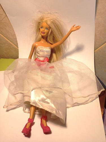 Boneca Barbie Noiva 1998 Mattel - Loira/vestido E Sapato (Usado)