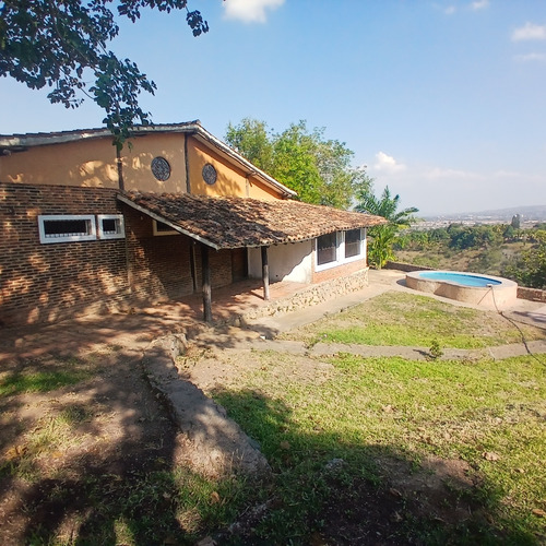 Casa Colonial En Venta En El Manzano. Barquisimeto. Lara. Nv