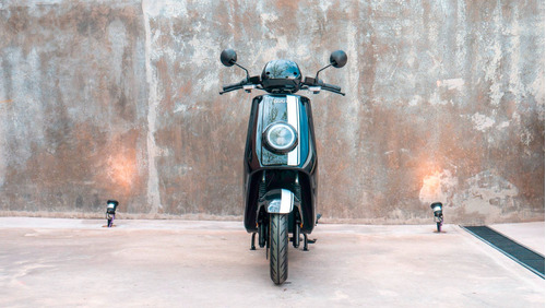 Imagen 3 de 15 de Moto Electrica Scooter Nuuv Ngt Bosch Litio Panasonic 80km/h