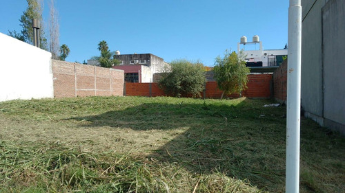 Terreno En Carlos Roustan, A Metros De Blas Parera