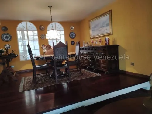 Casa En Venta La Tahona