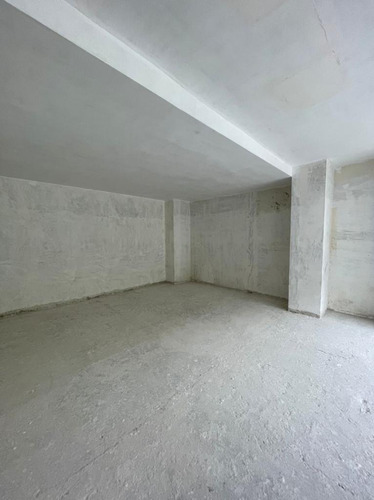 Penthouse Obra Gris En Venta - Urb. La Castellana