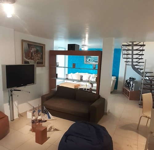 Imagen 3 de 9 de Townhouse En Excelente Zona, Céntrica Y Segura