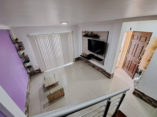 Imagen 10 de 11 de 165466 Carmen María González Vende Townhouse Villa Paraiso Country Club - San Diego (0412-4359728)