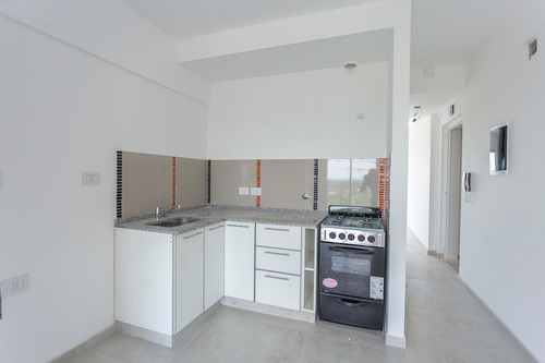 Imagen 10 de 21 de Departamento En Excelente Ubicacion !!!!!