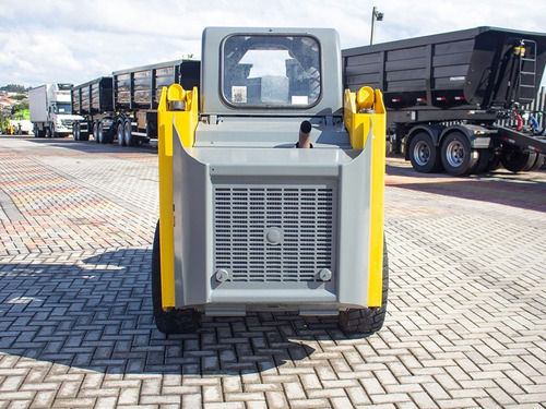 Imagem 8 de 15 de Mini Carregadeira Wacker Neuson 701s Bobcat=s530,sl2810,r190