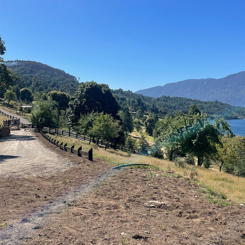Sitio Con Vistas Al Lago Riñihue, A 1 Min De La Playa.