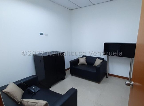 Imagen 7 de 18 de Oficina En Alquiler Prados Del Este 22-23151 Renta House Los Samanes