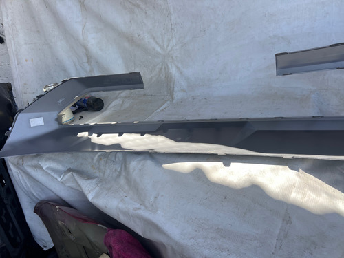 Spoiler Inferior Facia Delantera Hyundai Tucson 2023-24 Plateado (Usado)