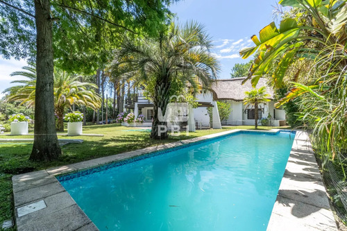 Casa De 4 Dormitorios En Solana, Punta Ballena - Ref : Pbi14297