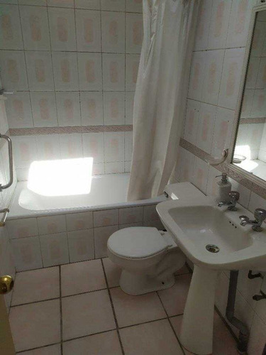 Casa En Sector Residencial Cercano A Metro Trinidad