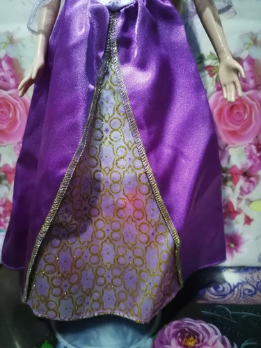 Barbie La Princesa De La Isla Lucíana Muñeca (Usado)