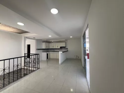 Apartamento En Arriendo En Ciudad Modelo. Cod A8014646