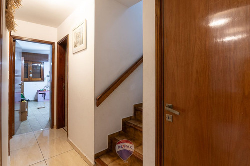 Venta Casa 5 Dorm Cochera Poeta Lugones Cba