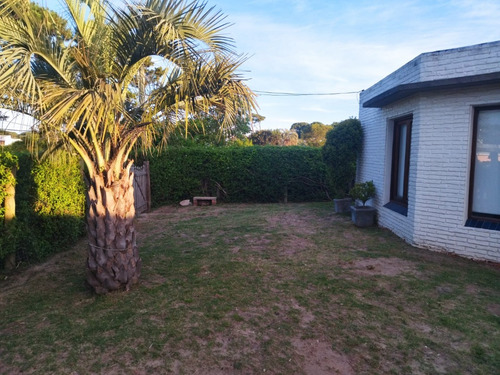 Cómoda Casa En La Paloma Para 6 Personas A 7 Cuadras De Playa El Cabito Y Los Botes