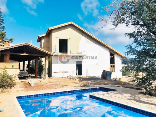 Linda Chacara Em Fase De Acabamento
