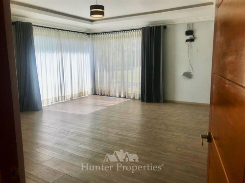 Casa En Venta En Oferta De 5d 5b De 579 M2 En Unihue Talca