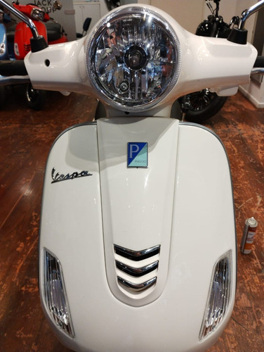 Imagen 2 de 15 de Vespa Vxl 150