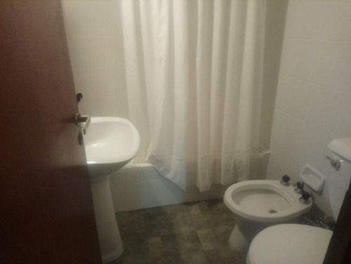 Imagen 15 de 30 de Deparatamento En Venta Centro De Pinamar , 4 Ambientes Con Gas Natural.