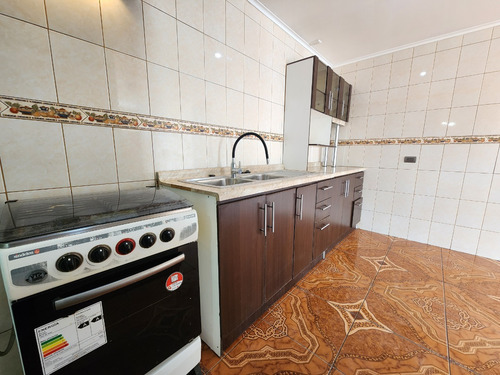 Venta Casa Remodelada Pasaje 8 , La Cisterna