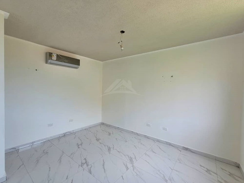 Imagen 6 de 12 de En Venta Apartamento En Res. Costarena Suites, Av. Costanera Nueva Barcelona