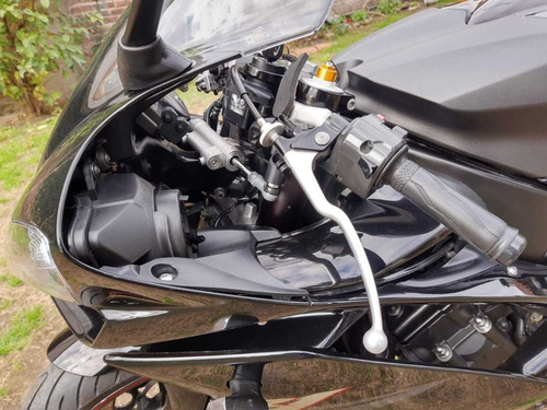 Yamaha R1