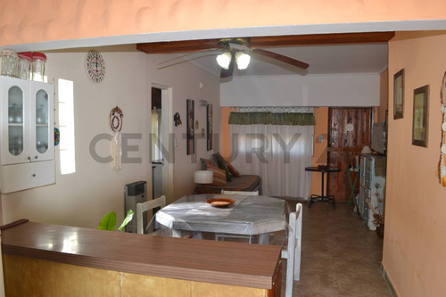 Casa En Venta - Complejo Turistico - Inversión - Acepta Permuta - Villa Gesell - Costa Atlantica