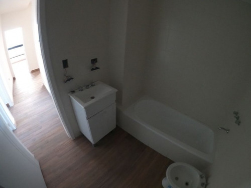 Imagen 3 de 11 de Departamento En Venta En Ciudadela