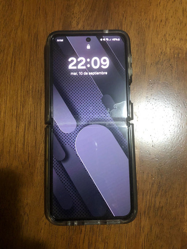 Celular Samsung Galaxy Z Flip 4 Usado Con Detalle (Usado)