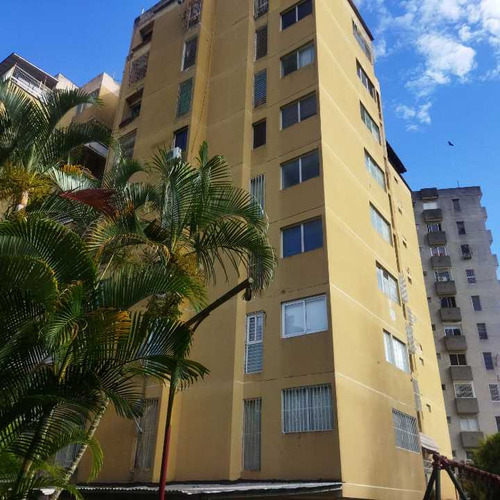 Vendo Apartamento 99.35 M2 Los Pinos 0696