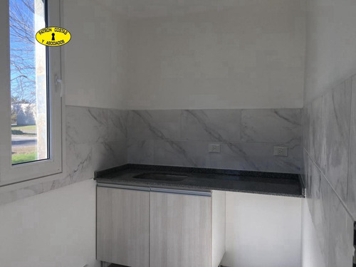 2445aa-casa 3 Dormitorios 1 En Suite Living Comedor Cocina I