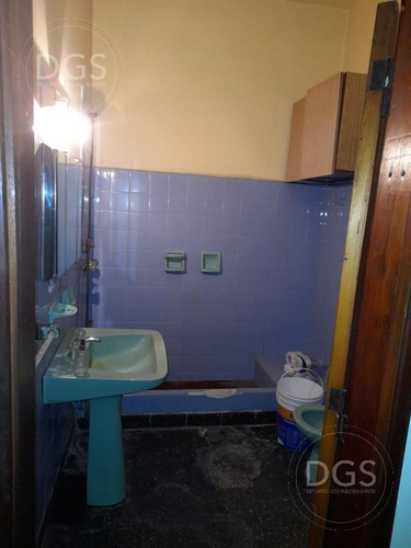 Imagen 5 de 30 de Venta En Block - 2 Viviendas Y 3 Locales Comerciales. -