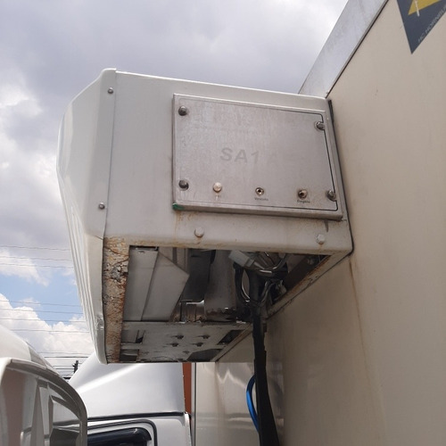 Imagem 14 de 15 de Mercedes-benz Accelo 815 Baú Frigorífico