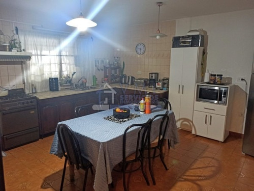 Imagen 4 de 13 de Oportunidad!venta Casa - Barrio Villa Revol