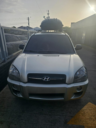 Camioneta Tucson Gl 2.0 Hyundai 2008 Sport Wagon Rustico