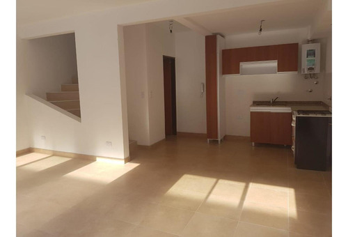 Imagen 1 de 12 de Dúplex De 3 Amb C/cochera En Ramos Mejía
