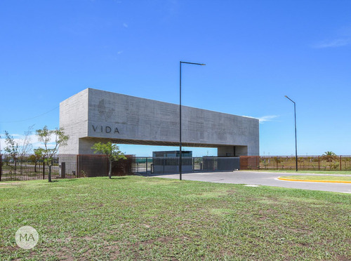 Casa 4 Dormitorios, 4 Baños, Piscina - Vida Barrio Cerrado - Funes Santa Fe | Venta