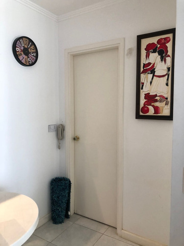 Imagen 4 de 29 de Apartamento En Parada 10 Playa Mansa Frente Al Mar, Super Equipado, Y Las Mejores Comodidades.