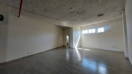 Venta De Local Comercial, Cc Brisas Del Valle, El Remanso Rp
