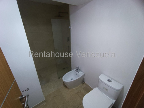 Ip Alquilo Apartamento En Los Naranjos De Las Mercedes 25-21808